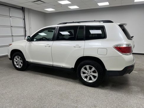 Used 2013 Toyota Highlander Plus image 7