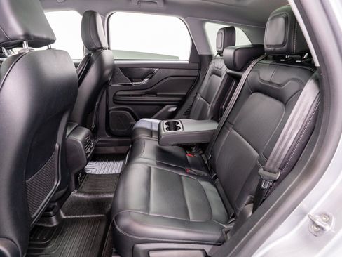 Used 2021 Lincoln Corsair AWD w/ Premium Package image 34