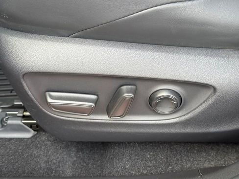 Used 2025 Toyota RAV4 XSE w/ Premium Package AWD/4WD image 21