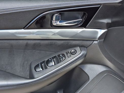 Used 2016 Nissan Maxima SR FWD image 15