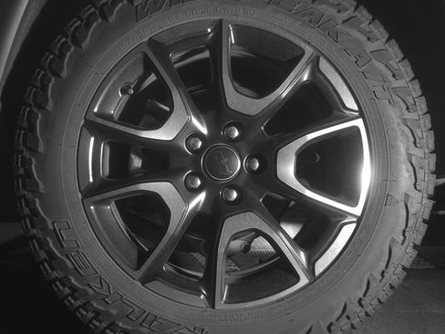 Used 2025 Jeep Compass Trailhawk AWD/4WD image 14