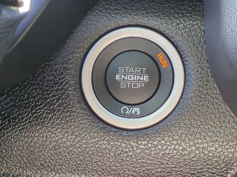 Used 2025 RAM 2500 Laramie AWD/4WD image 23