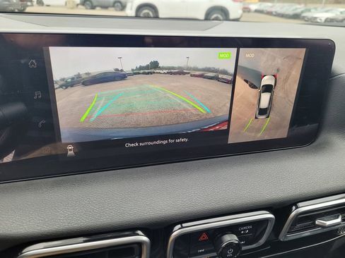 New 2026 Nissan Sentra SR w/ SR Premium Package FWD image 9