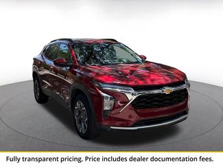 Used 2025 Chevrolet Trax LT FWD video 1