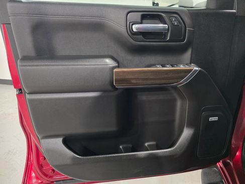 Used 2022 Chevrolet Silverado 1500 LT Trail Boss w/ Convenience Package II image 17