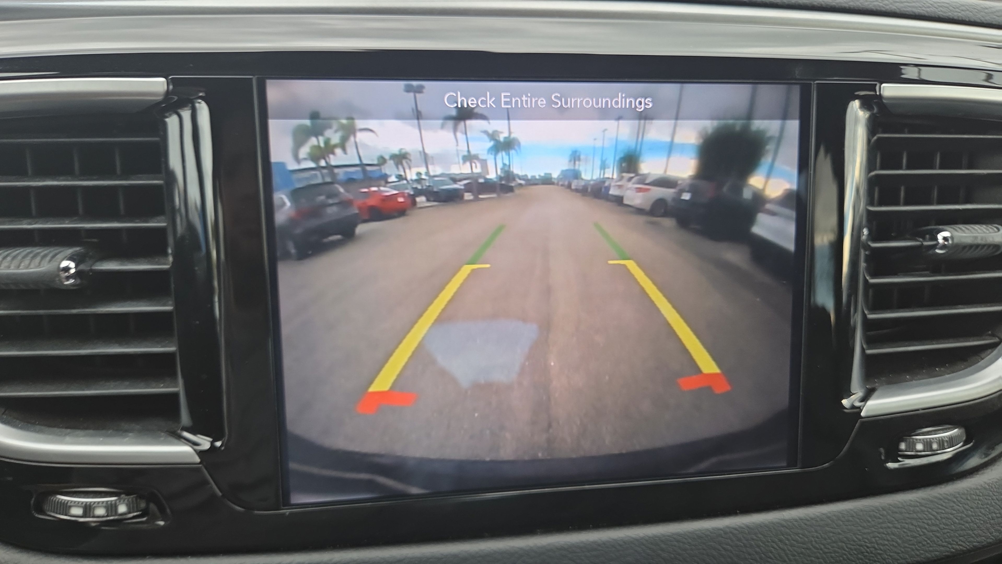 Used 2019 Chrysler Pacifica Touring-L Plus w/ S Appearance Package FWD image 25