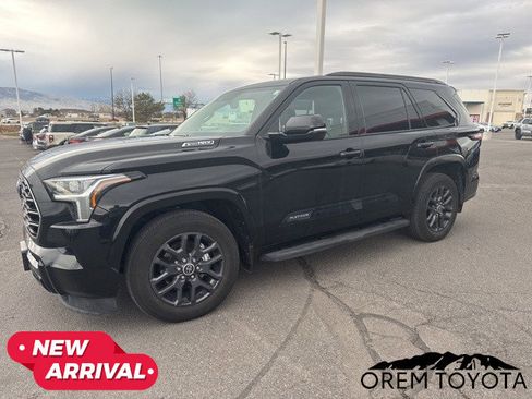 Used 2023 Toyota Sequoia Platinum image 13