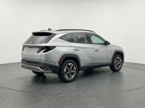 Used 2025 Hyundai Tucson SEL AWD/4WD image 9