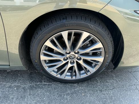 Used 2019 Lexus ES 350 w/ Premium Package FWD image 31