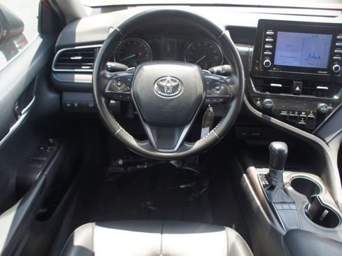 Used 2023 Toyota Camry SE FWD image 6