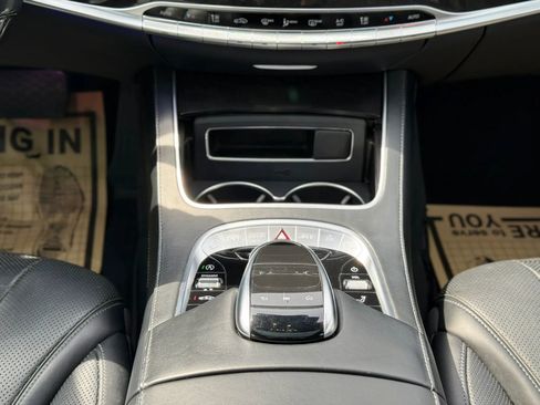 Used 2019 Mercedes-Benz S 560 4MATIC Sedan image 17