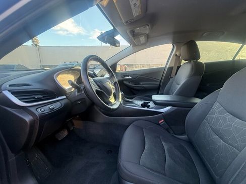 Used 2017 Chevrolet Volt LT FWD image 18