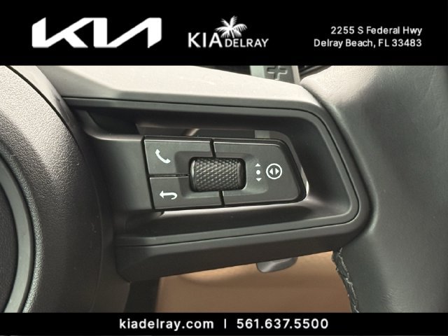 Used 2024 Porsche Cayenne AWD/4WD image 31