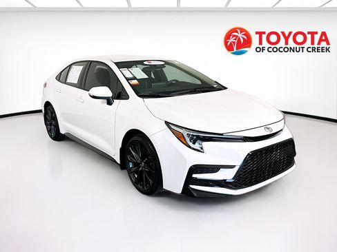 Used 2024 Toyota Corolla SE FWD image 1