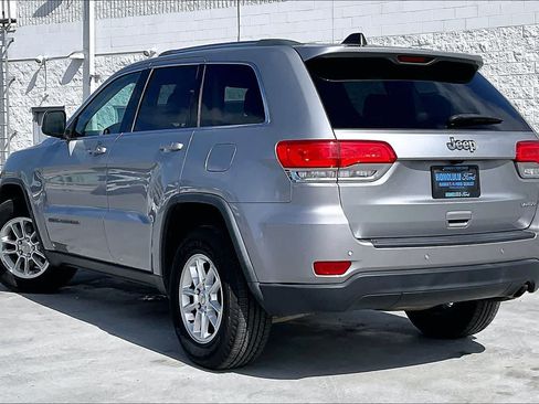 Used 2018 Jeep Grand Cherokee Laredo RWD image 4
