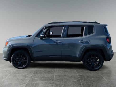 Used 2022 Jeep Renegade Altitude w/ Convenience Group image 2