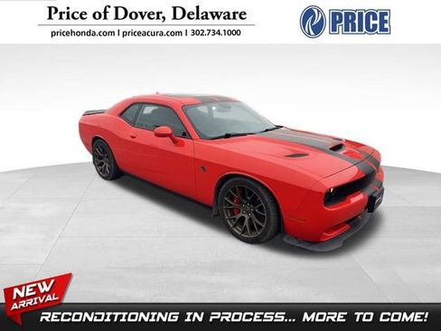 Used 2016 Dodge Challenger SRT Hellcat RWD image 1