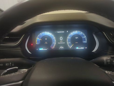 Used 2024 Jeep Grand Cherokee L Laredo image 18