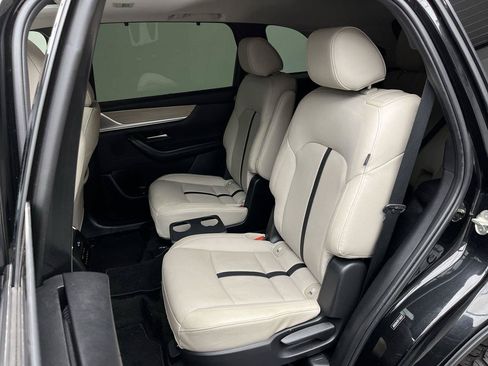 Certified 2024 MAZDA CX-90 Plug-In Hybrid w/ Preferred AWD/4WD image 13