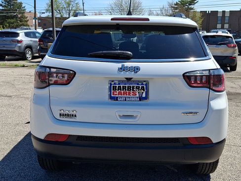 Used 2024 Jeep Compass Latitude image 5