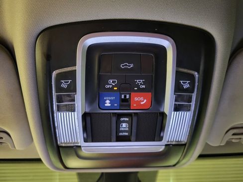 Used 2024 RAM 2500 Laramie image 18