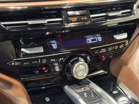 Used 2023 Acura MDX SH-AWD w/ Technology Package image 12