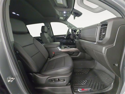 Used 2025 Chevrolet Silverado 2500 LTZ w/ Trail Boss Package image 15