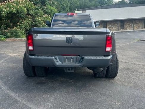 Used 2018 RAM 3500 Tradesman w/ Chrome Appearance Group AWD/4WD image 8