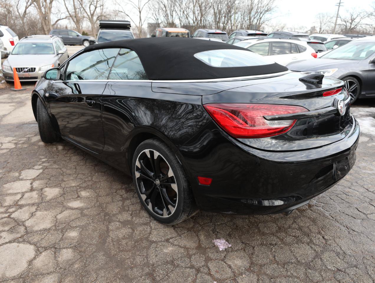 Used 2018 Buick Cascada Sport Touring w/ Dark Effects Package FWD image 8