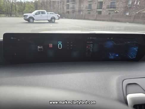 New 2026 Ford Expedition Active image 20