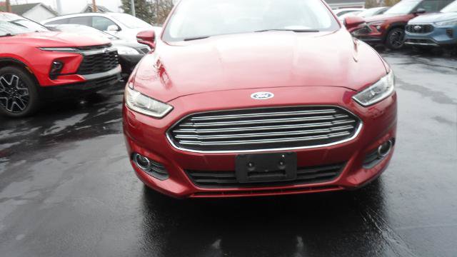 Used 2013 Ford Fusion SE FWD image 2
