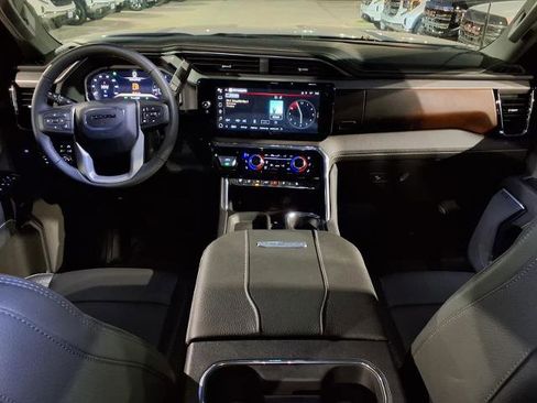 New 2026 GMC Sierra 2500 Denali w/ Denali Reserve Package image 4