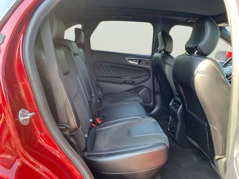 Used 2019 Ford Edge ST w/ Equipment Group 401A AWD/4WD image 16