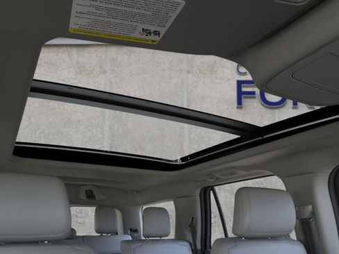 New 2026 Ford Expedition Active image 22