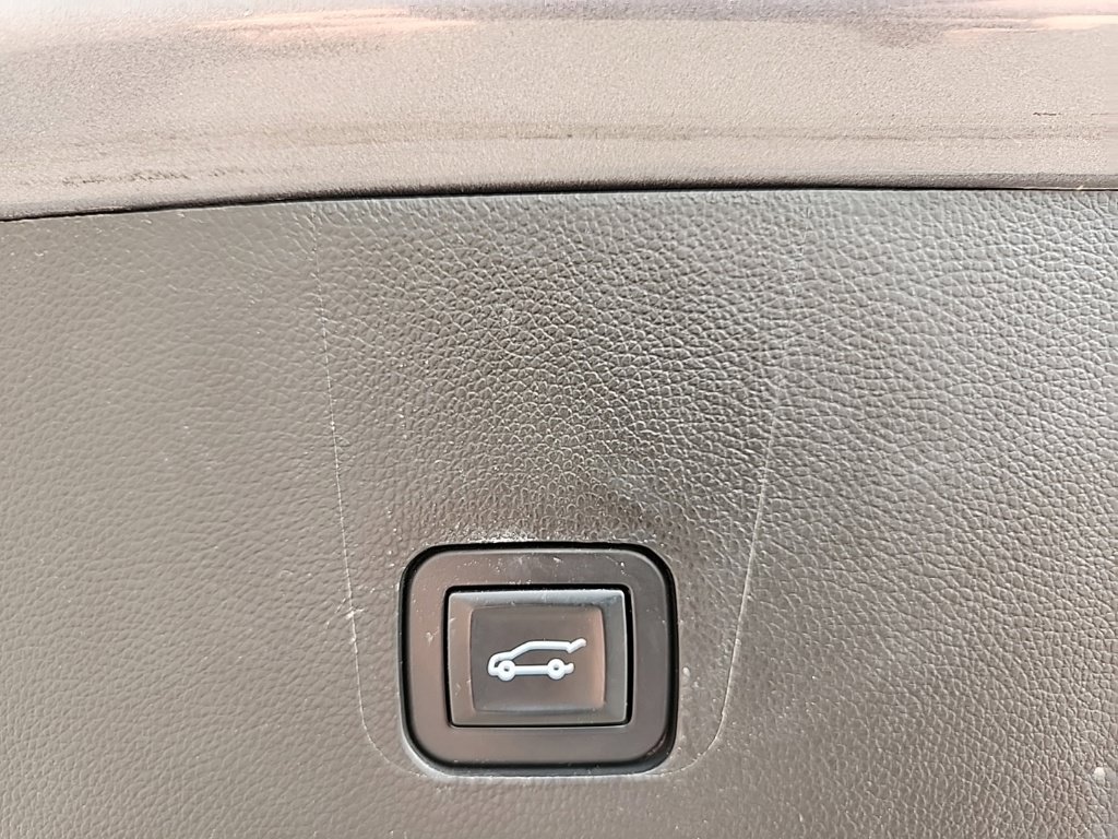 Used 2019 Chevrolet Traverse RS AWD/4WD image 21