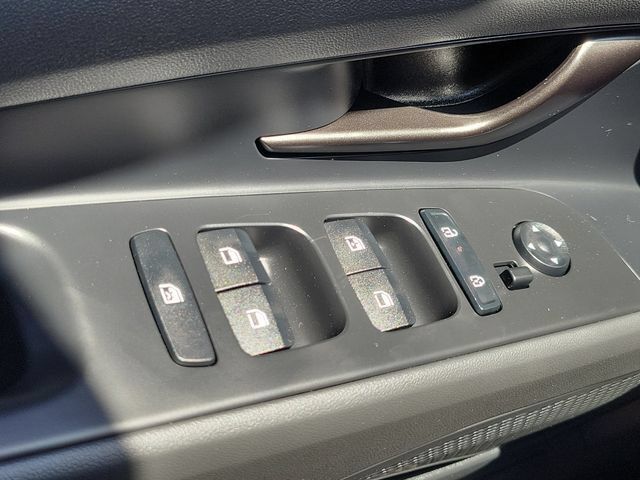 New 2026 Hyundai Elantra SEL Sport FWD image 16