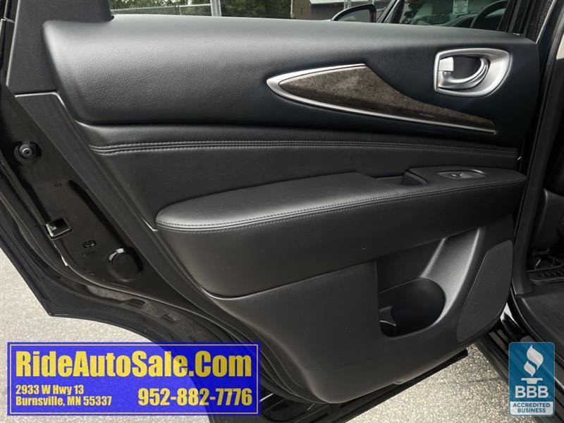 Used 2013 INFINITI JX35 AWD w/ Premium Pkg image 11