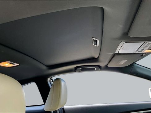 Used 2017 Honda Accord Touring image 14