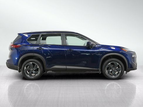 Used 2024 Nissan Rogue SV w/ SV Premium Package AWD/4WD image 6