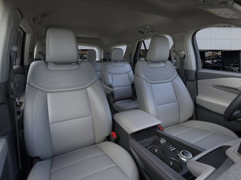 New 2026 Ford Explorer Active w/ Active Comfort Package RWD image 10