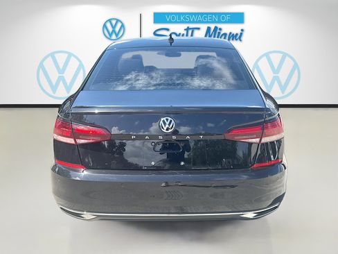 Used 2020 Volkswagen Passat 2.0T SEL FWD image 6
