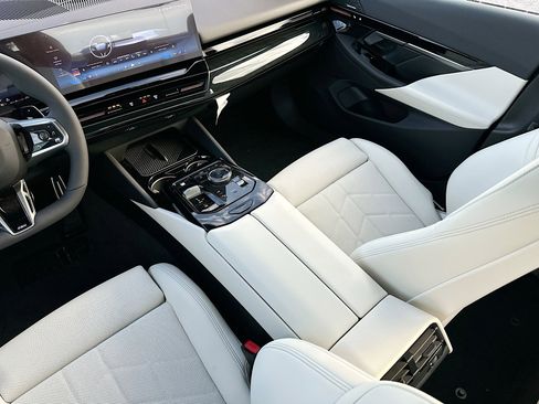 New 2026 BMW 530i w/ M Sport Package RWD image 18