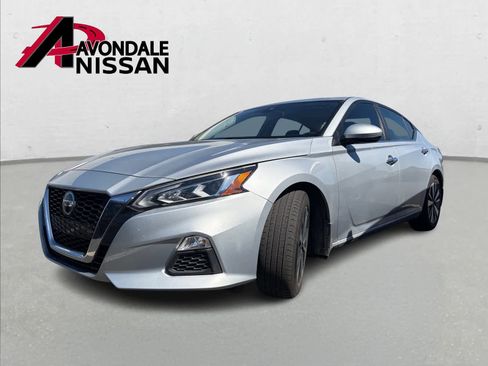 Certified 2022 Nissan Altima 2.5 SV w/ SV Premium Package image 5