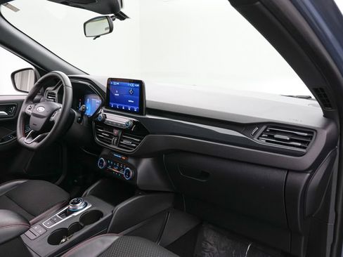 Certified 2025 Ford Escape ST-Line Select AWD/4WD image 21