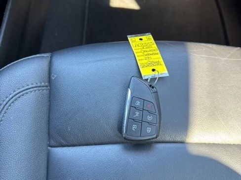 Used 2025 Chevrolet Suburban Z71 AWD/4WD image 30