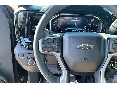 Used 2025 Chevrolet Silverado 2500 ZR2 w/ Technology Package AWD/4WD image 20