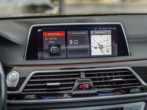 Used 2019 BMW 740i w/ M Sport Package RWD image 29