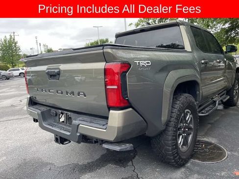 Used 2024 Toyota Tacoma TRD Sport AWD/4WD image 11