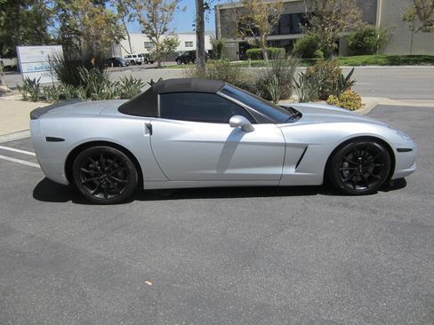Used 2009 Chevrolet Corvette Convertible w/ Preferred Equipment Group RWD image 2