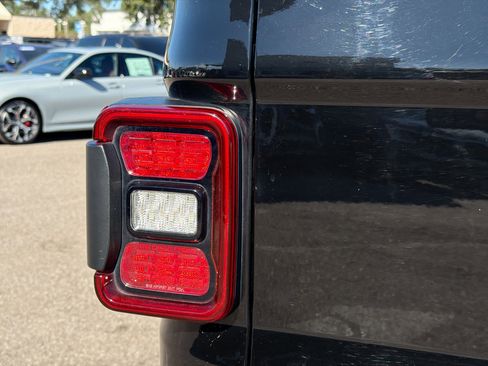 Used 2020 Jeep Gladiator Rubicon image 10